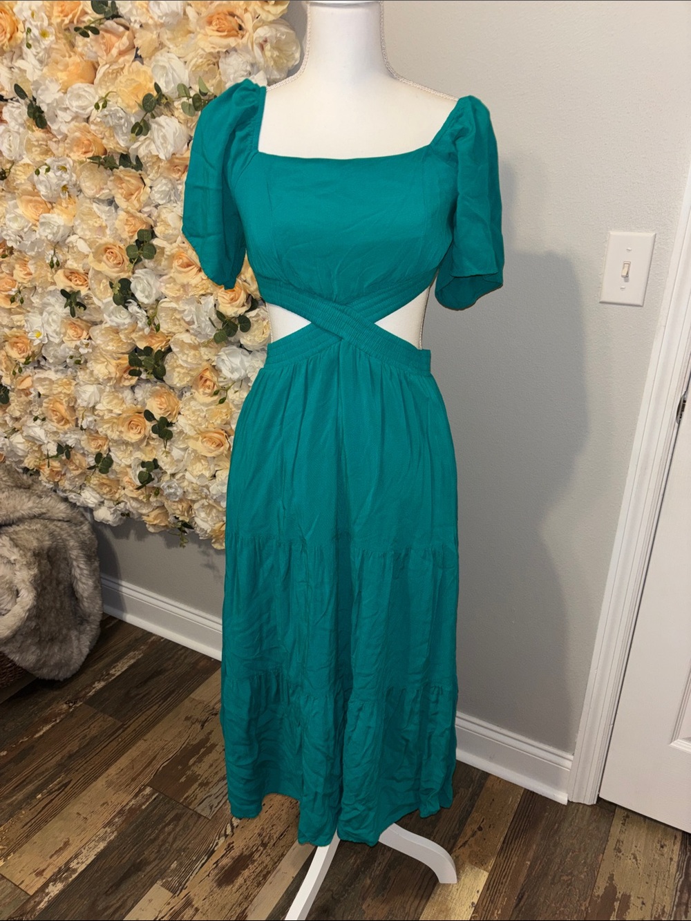 Teal Puff-Sleeve Cutout Midi Dress